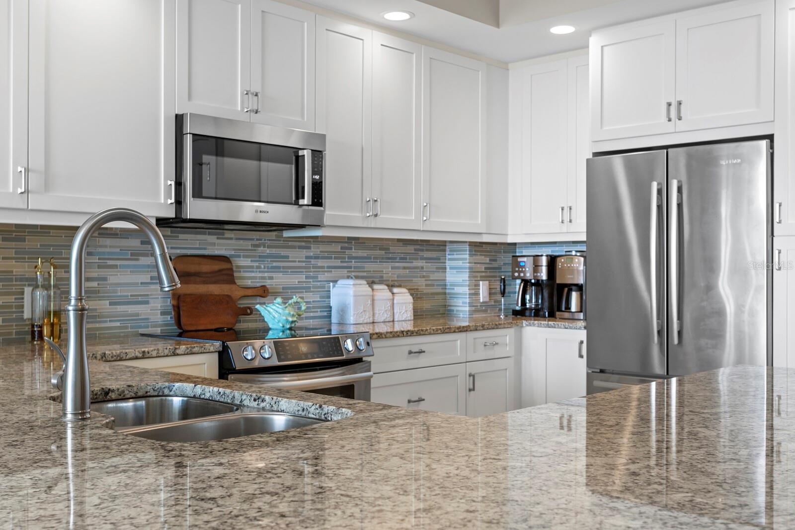 Image 19 of 59 For 1325 Snell Isle Boulevard Ne 709