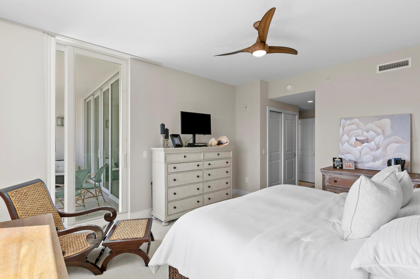 Image 32 of 59 For 1325 Snell Isle Boulevard Ne 709