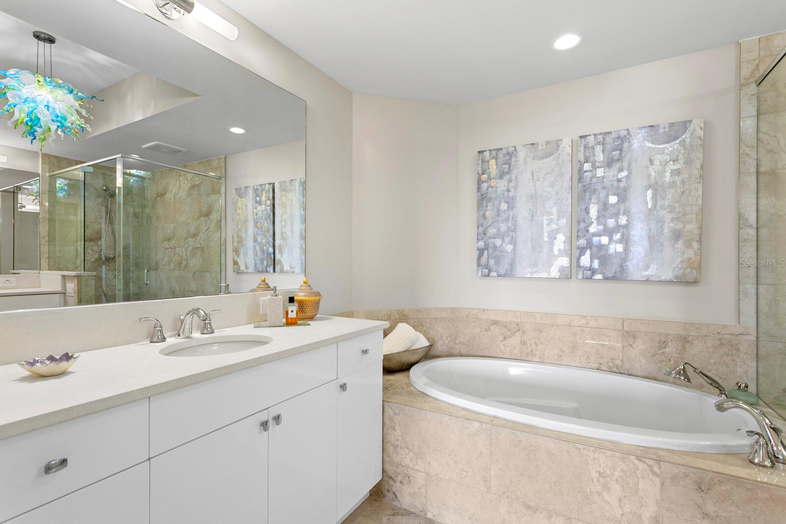 Image 36 of 59 For 1325 Snell Isle Boulevard Ne 709