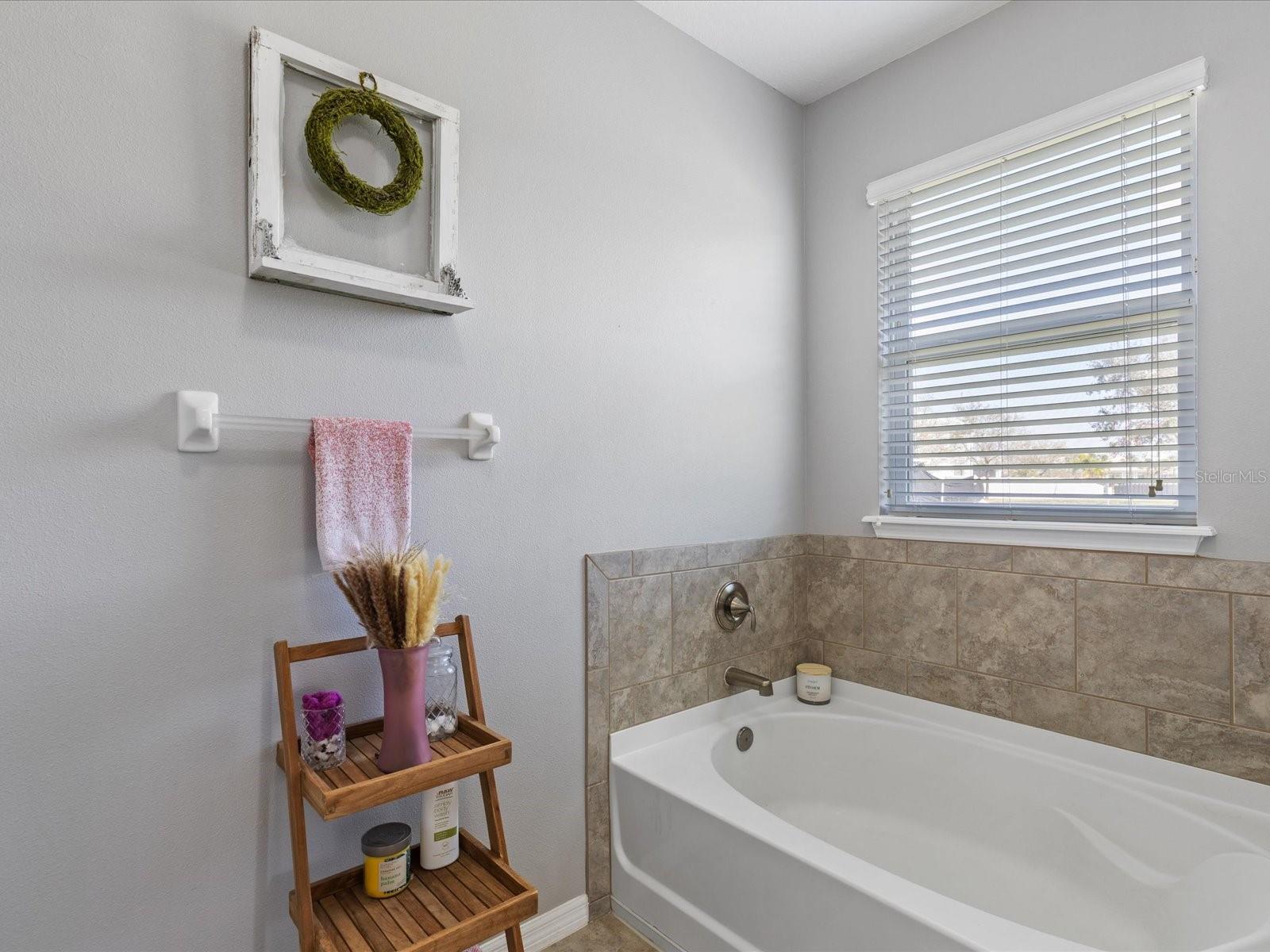 Image 16 of 32 For 445 Bahama Grande Boulevard