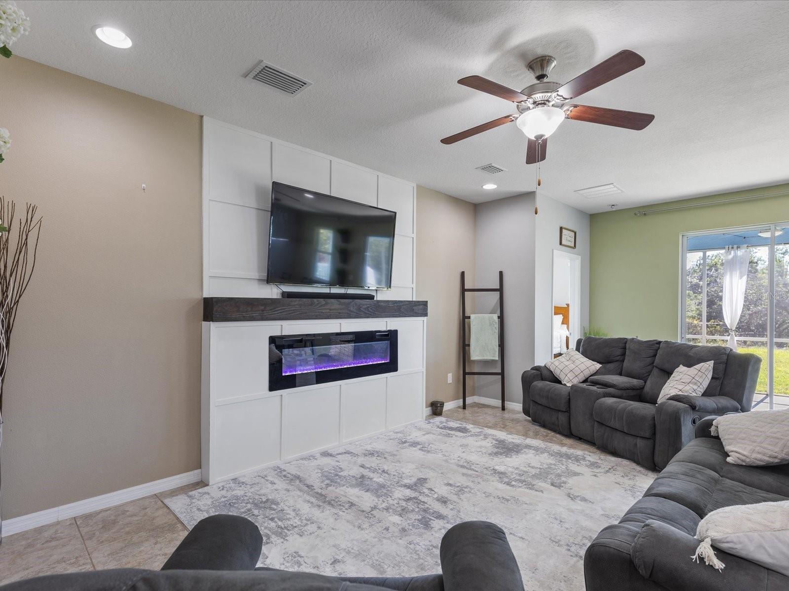 Image 5 of 32 For 445 Bahama Grande Boulevard