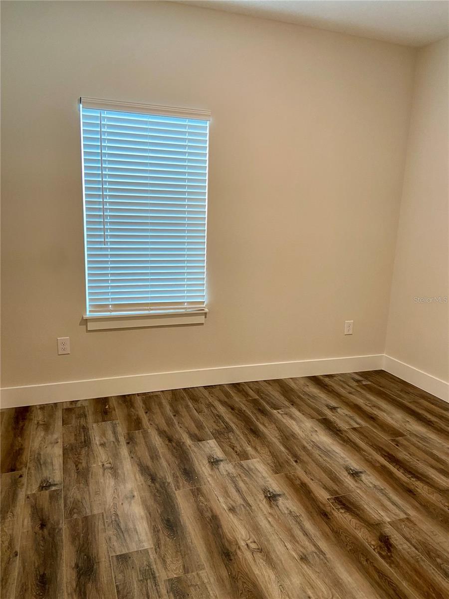 Image 10 of 17 For 3126 Azeele Street 1