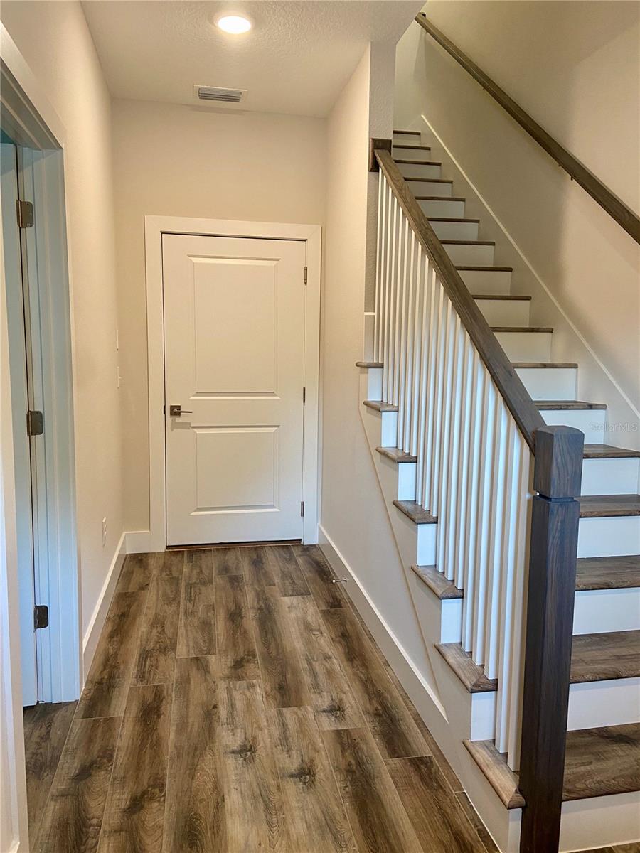 Image 3 of 17 For 3126 Azeele Street 1