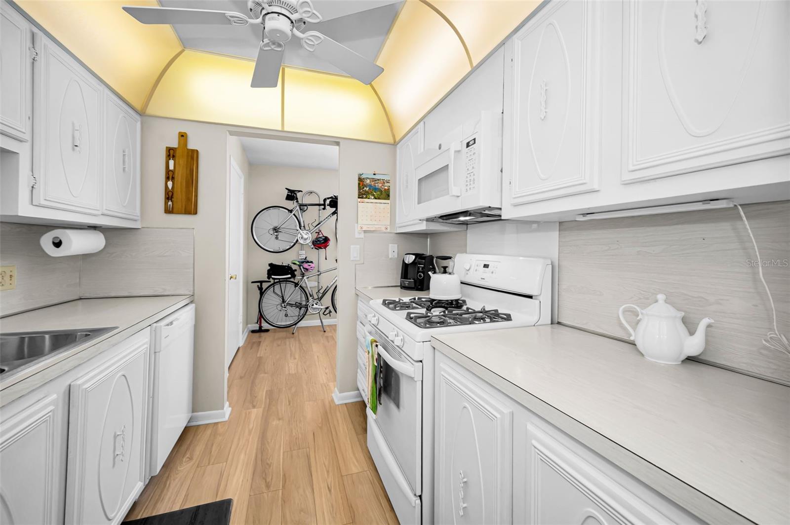 Image 13 of 37 For 5227 81st Lane N 22