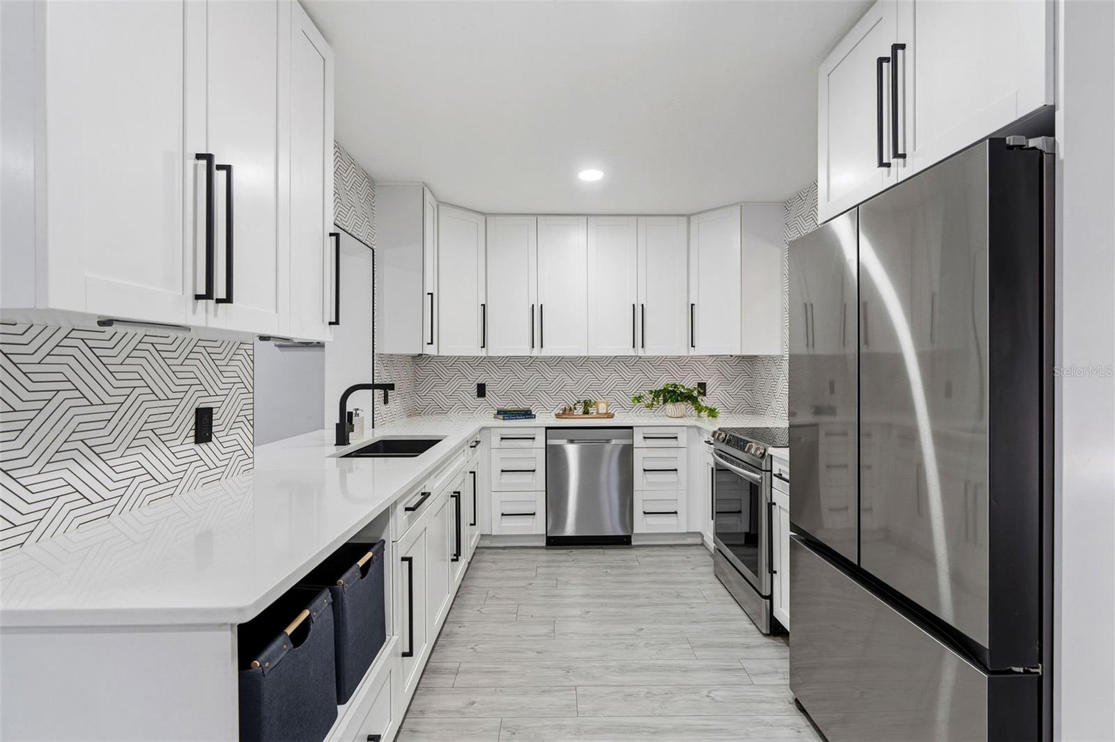 Image 11 of 36 For 6228 7th Avenue N