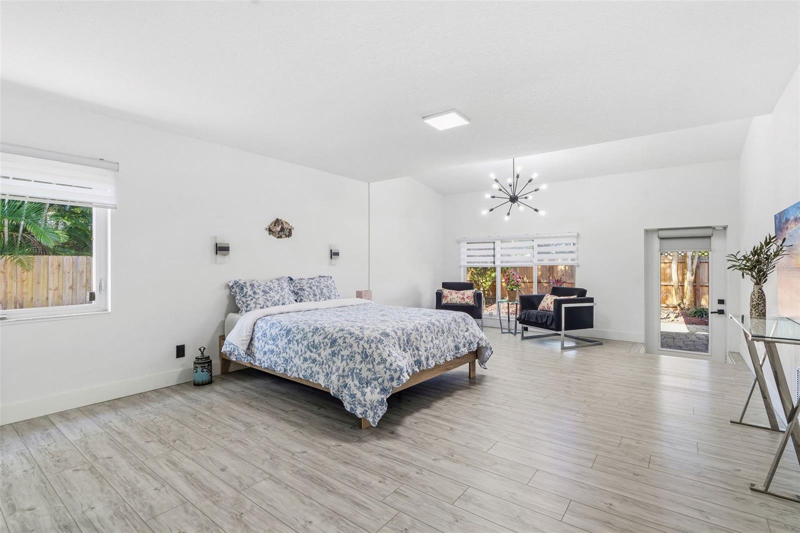 Image 18 of 36 For 6228 7th Avenue N