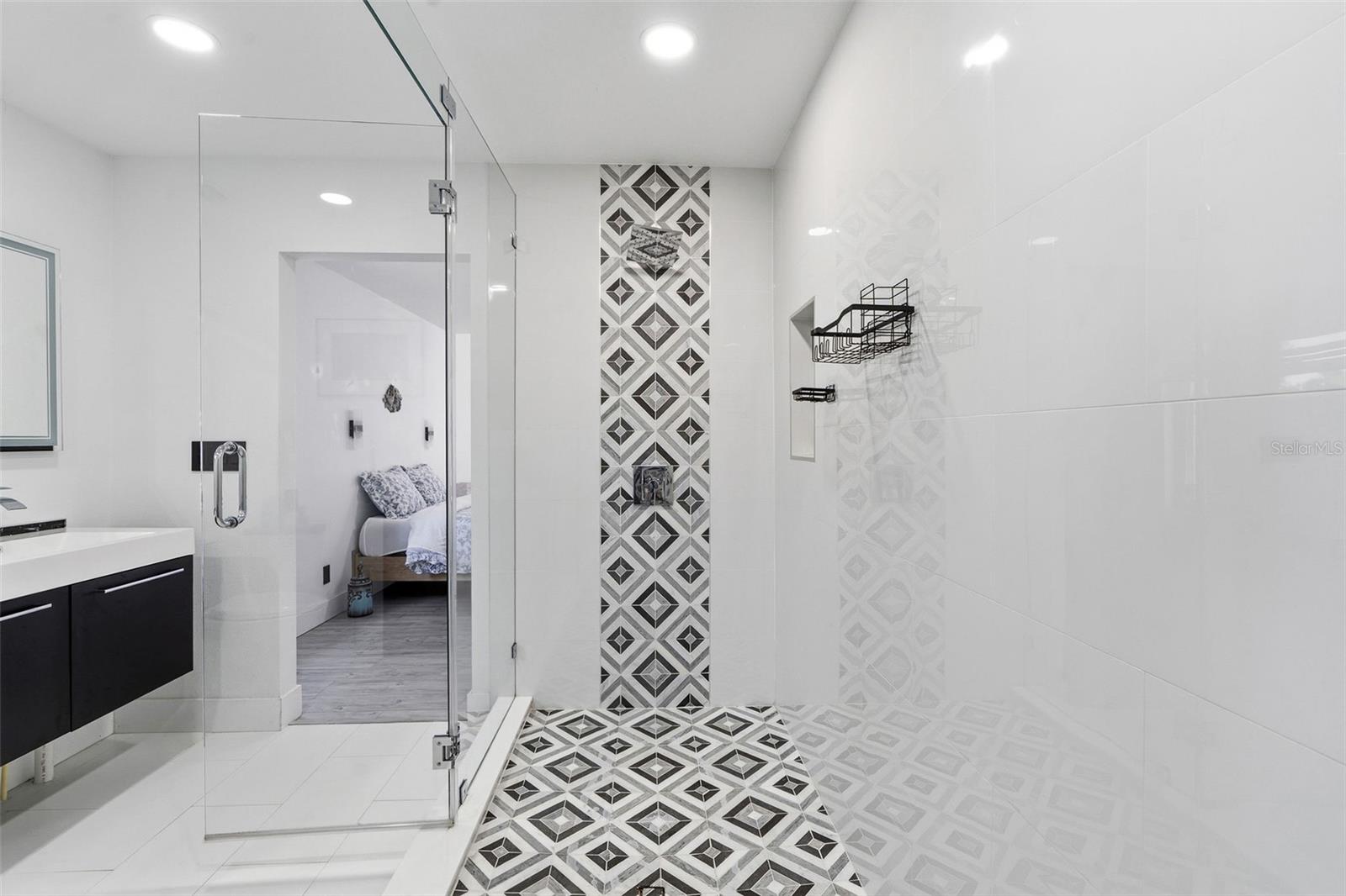 Image 21 of 36 For 6228 7th Avenue N