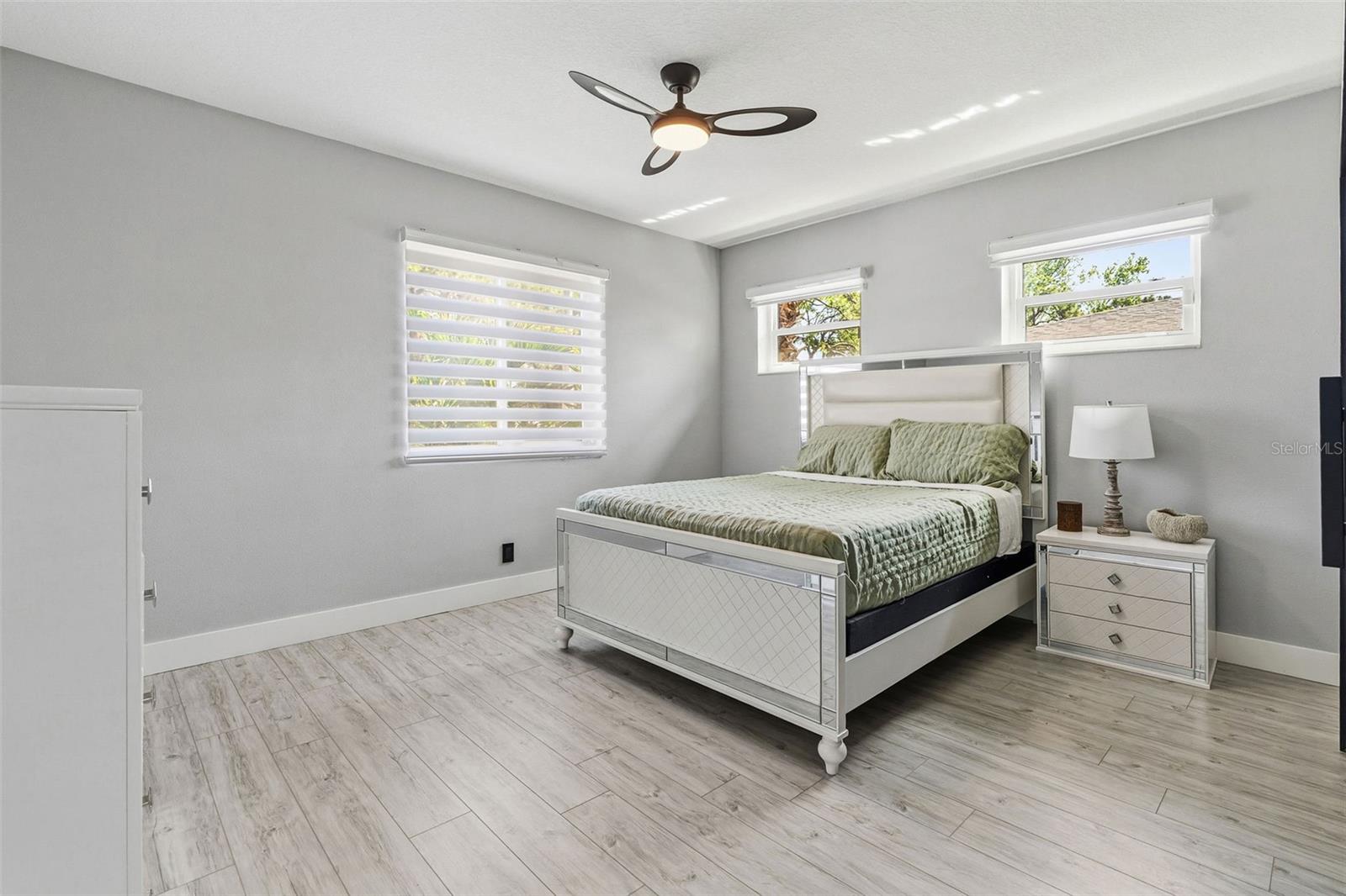 Image 23 of 36 For 6228 7th Avenue N