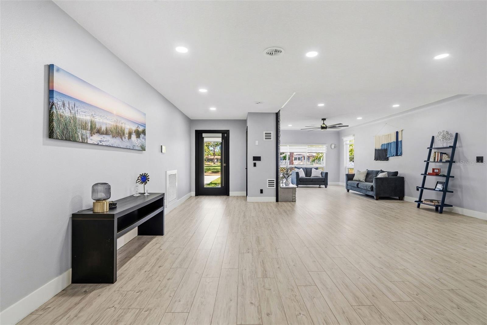 Image 3 of 36 For 6228 7th Avenue N