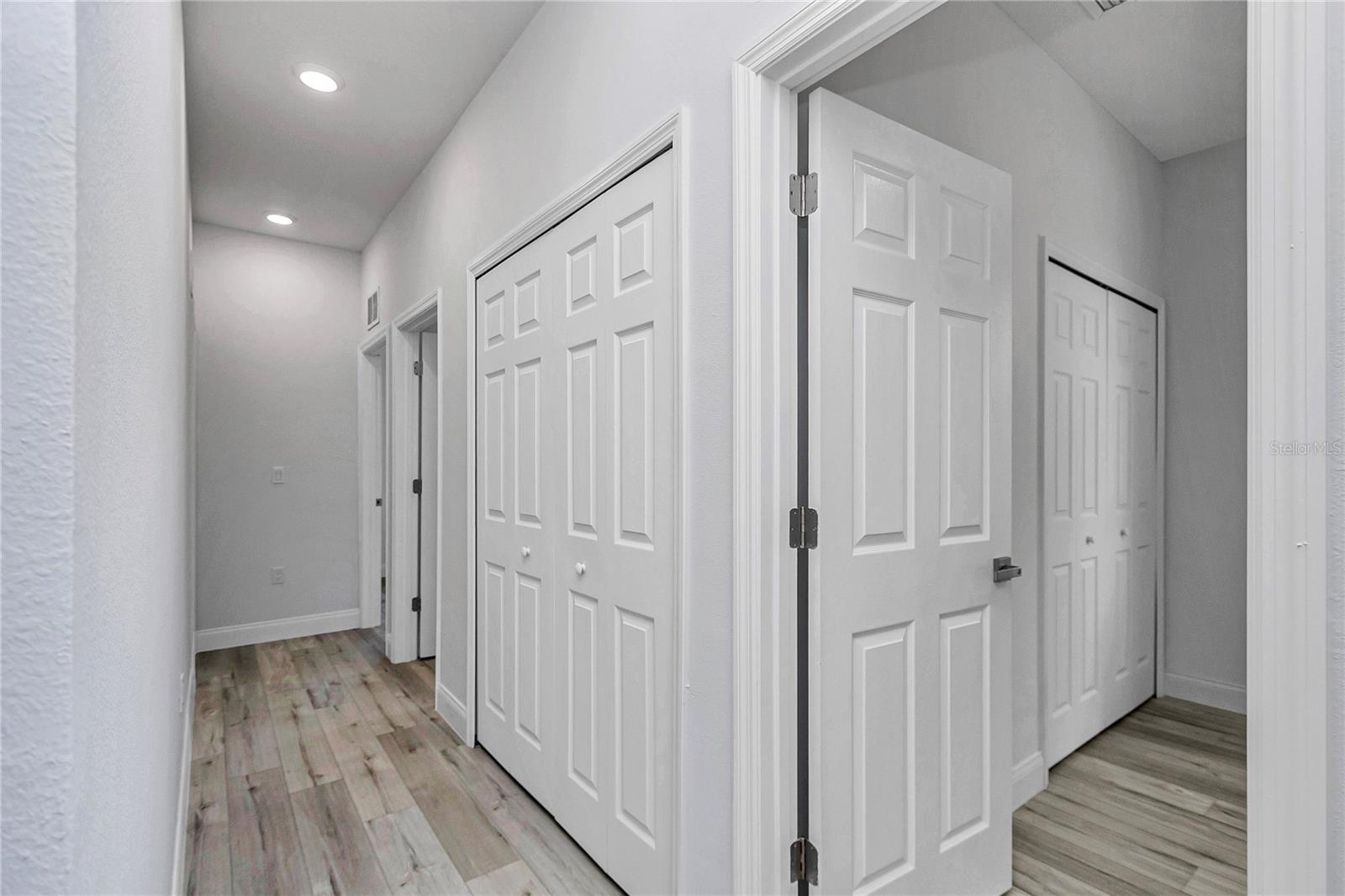 Image 20 of 44 For 16276 17th Terrace Road