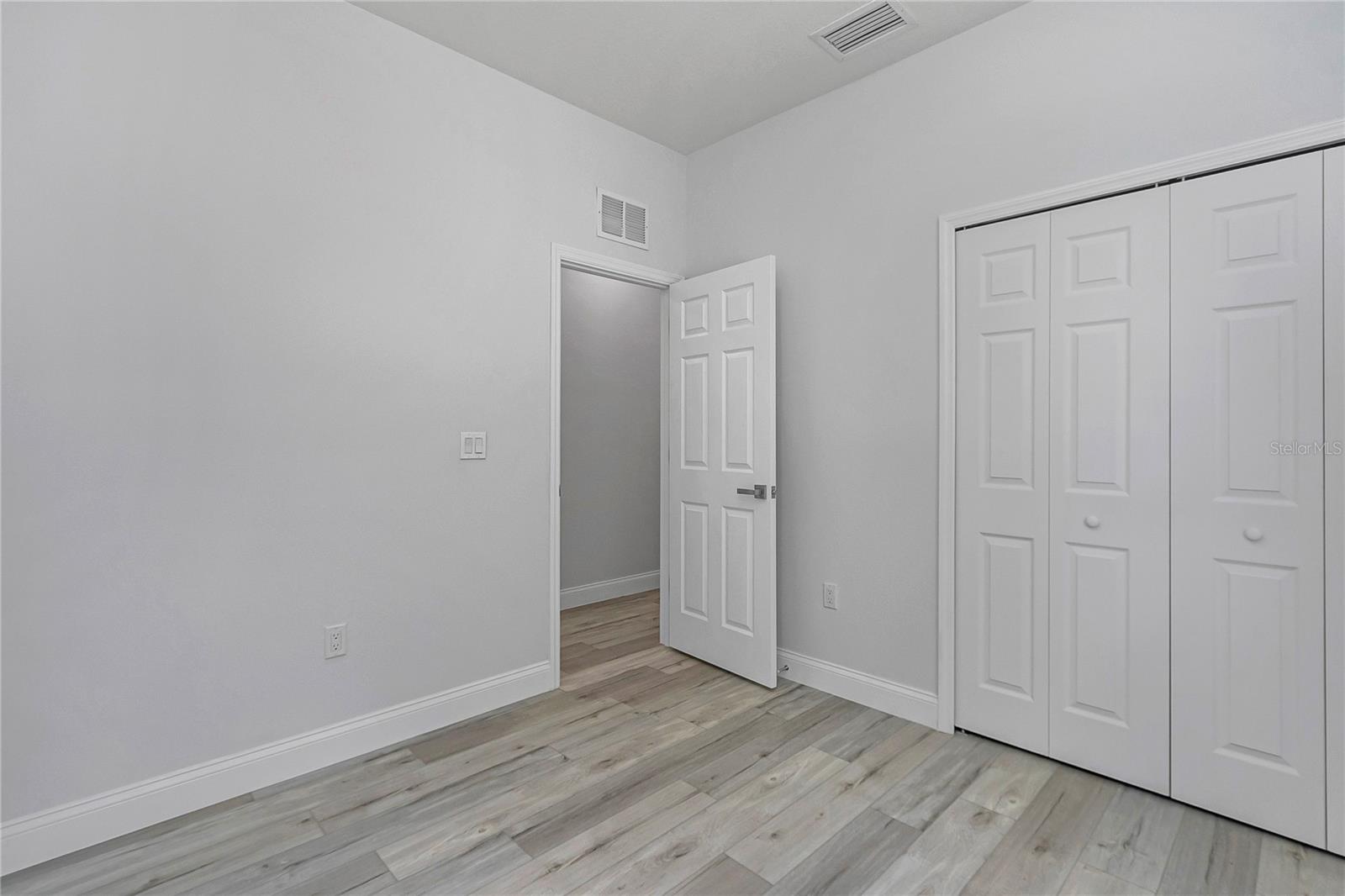 Image 22 of 44 For 16276 17th Terrace Road