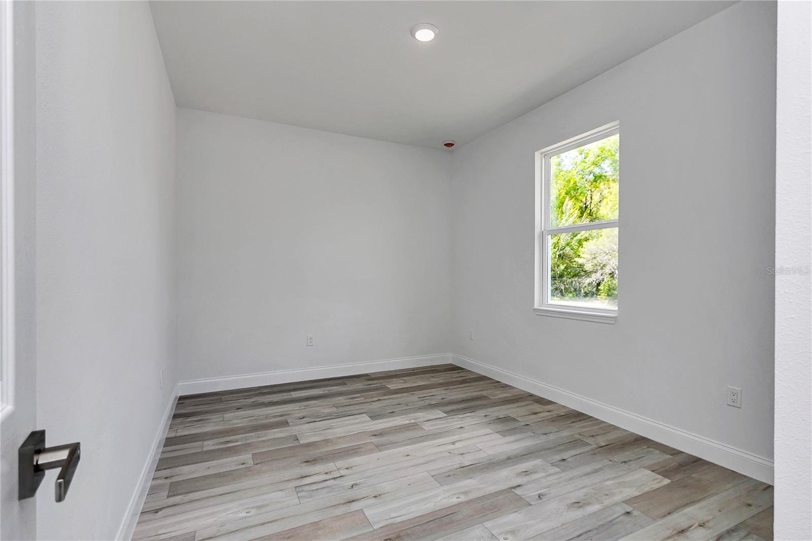 Image 27 of 44 For 16276 17th Terrace Road