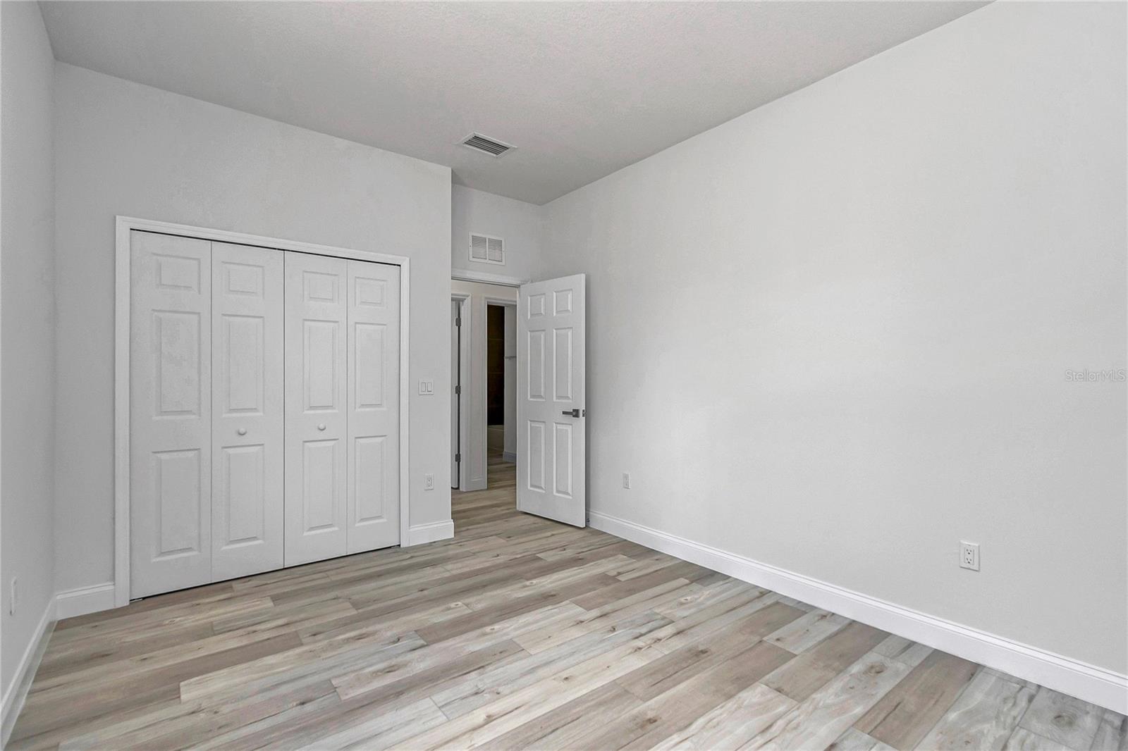 Image 28 of 44 For 16276 17th Terrace Road