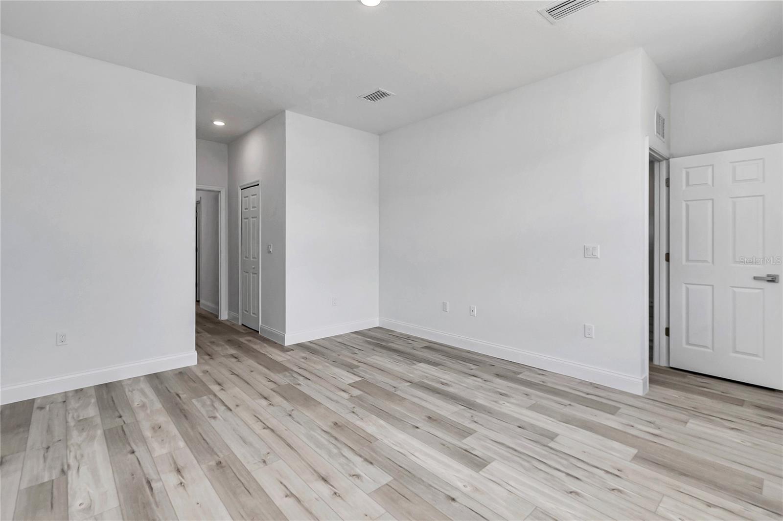 Image 33 of 44 For 16276 17th Terrace Road