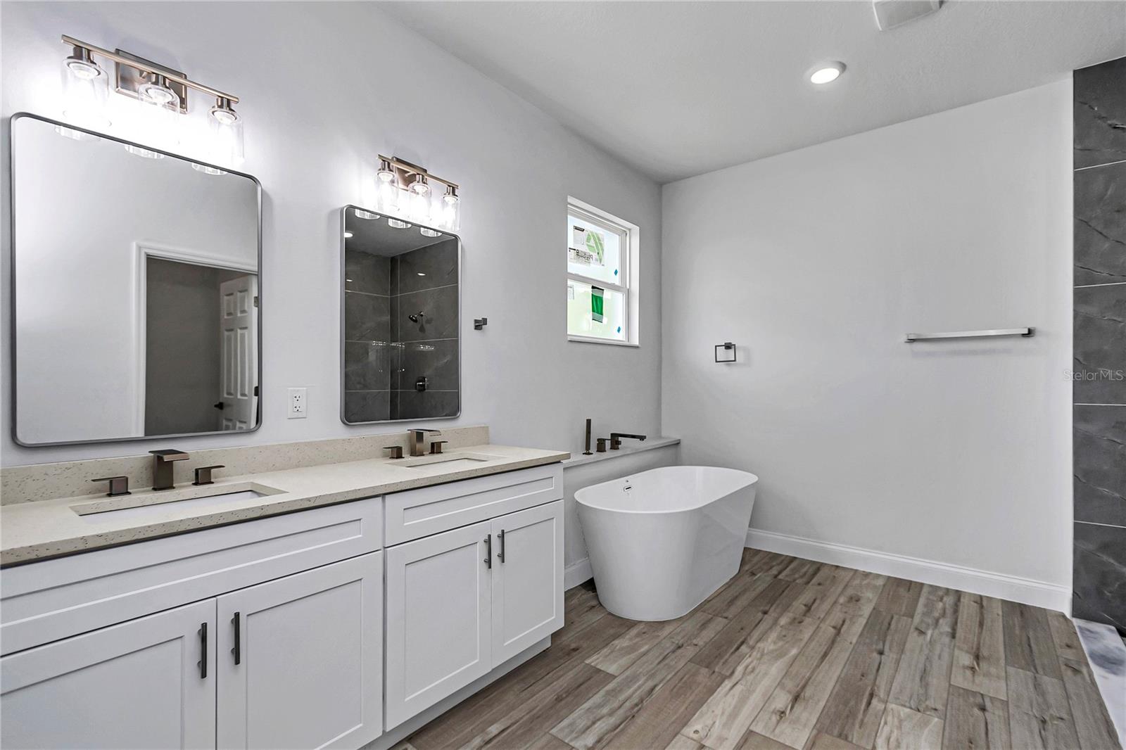 Image 5 of 44 For 16276 17th Terrace Road