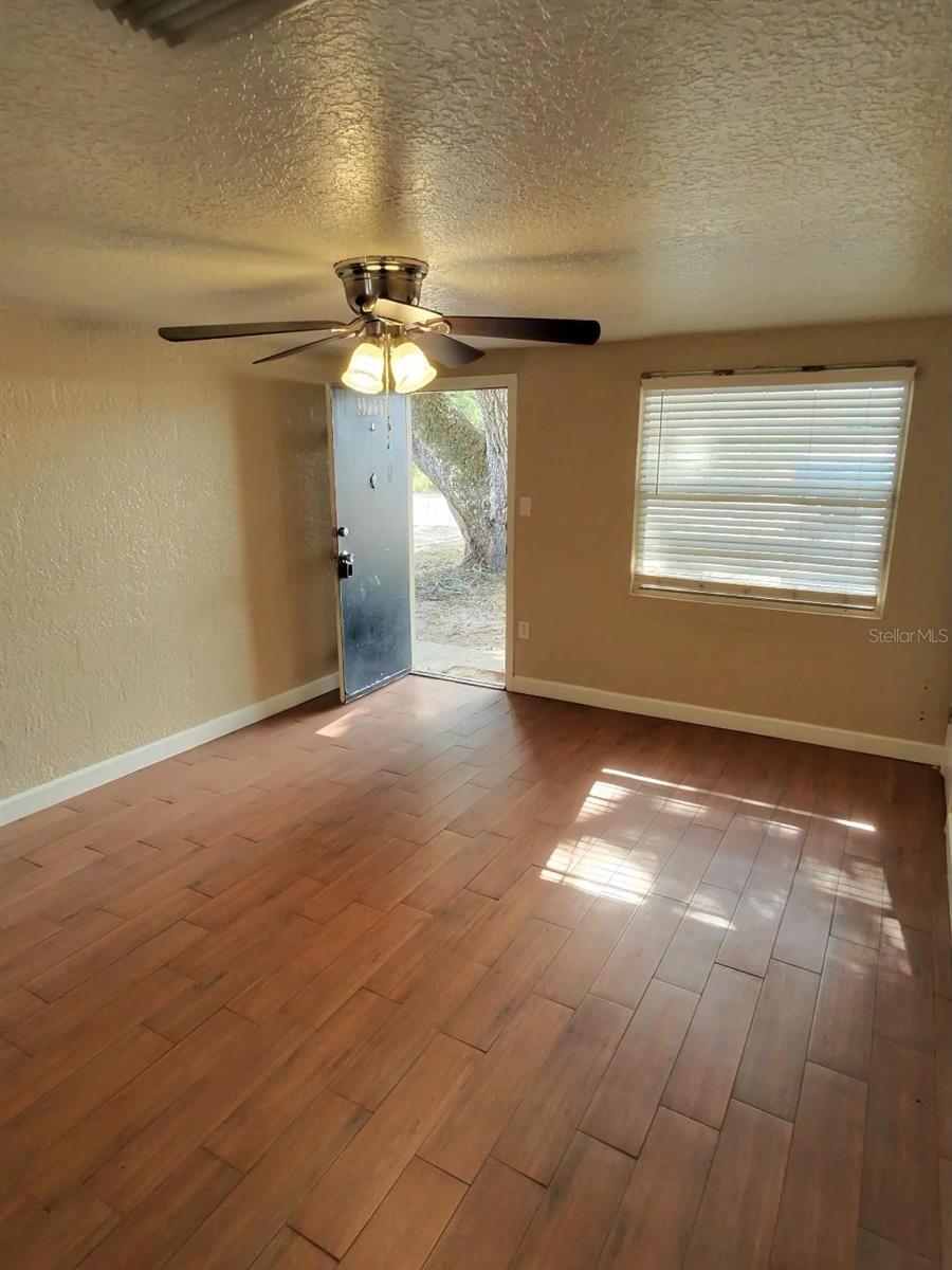 Image 4 of 12 For 37221 Marlu Lane