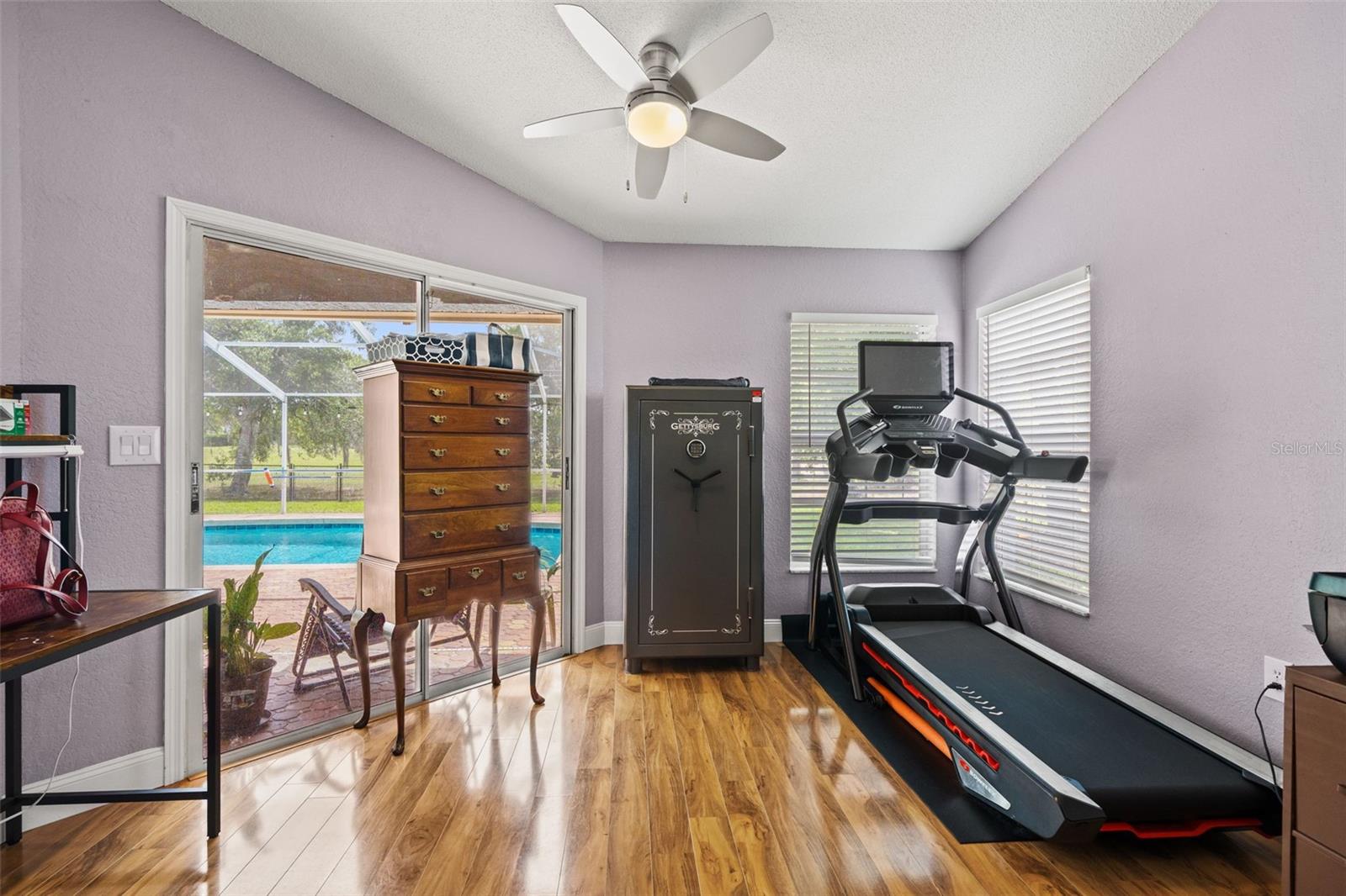 Listing photo id 20 for 5052 Florentine Court