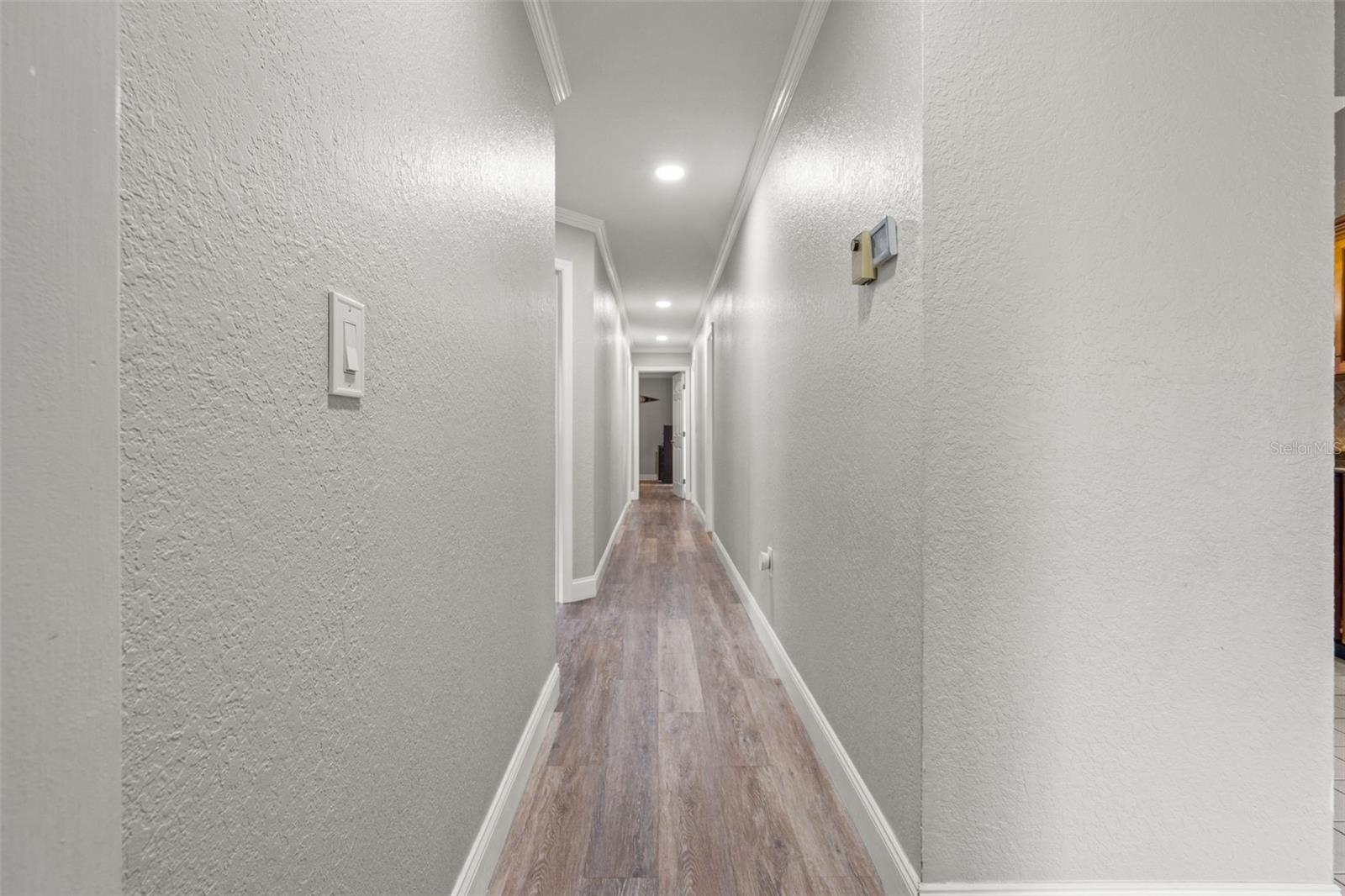 Listing photo id 26 for 5052 Florentine Court