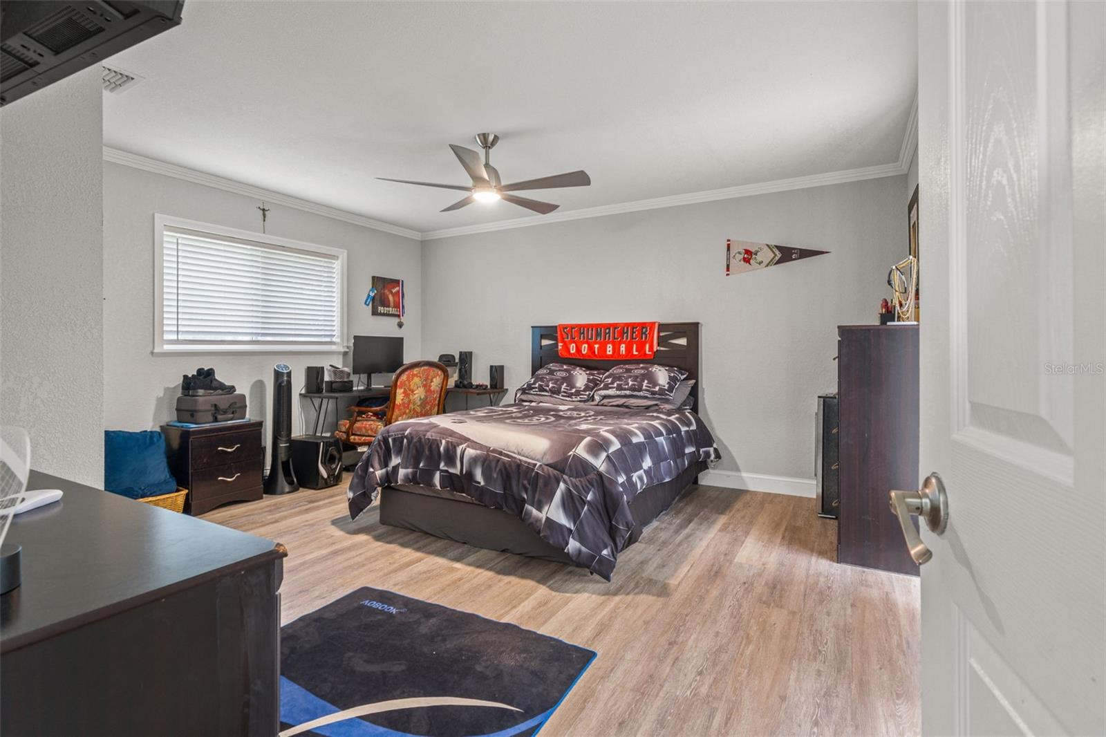 Listing photo id 27 for 5052 Florentine Court