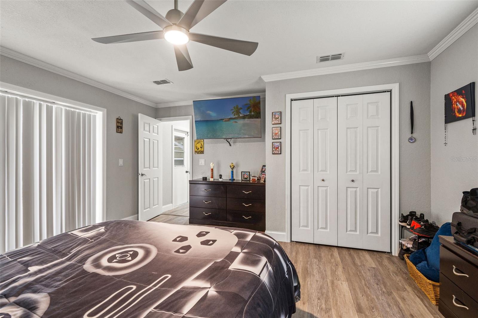 Listing photo id 28 for 5052 Florentine Court