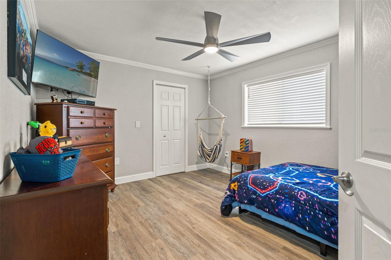 Listing photo id 34 for 5052 Florentine Court