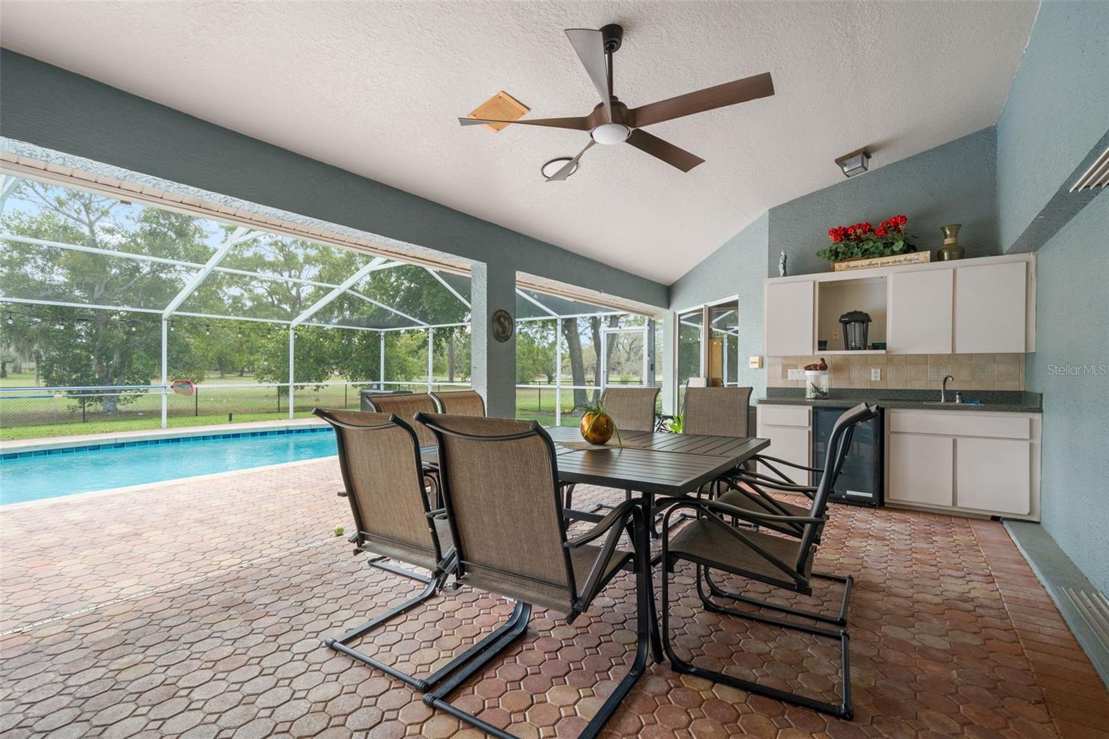 Listing photo id 43 for 5052 Florentine Court