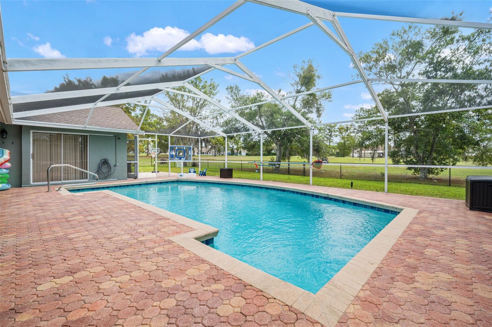 Listing photo id 46 for 5052 Florentine Court