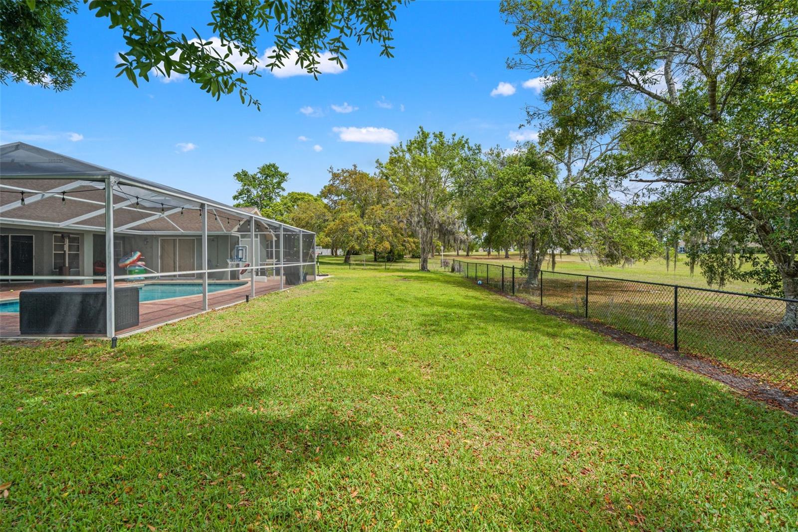 Listing photo id 47 for 5052 Florentine Court