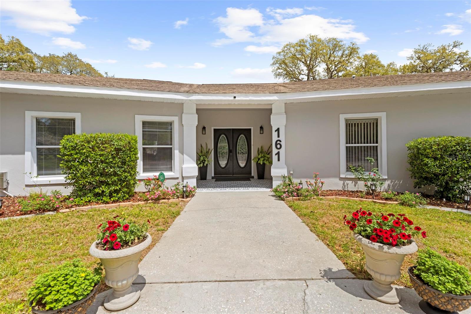 Image 2 of 100 For 161 Chase Street