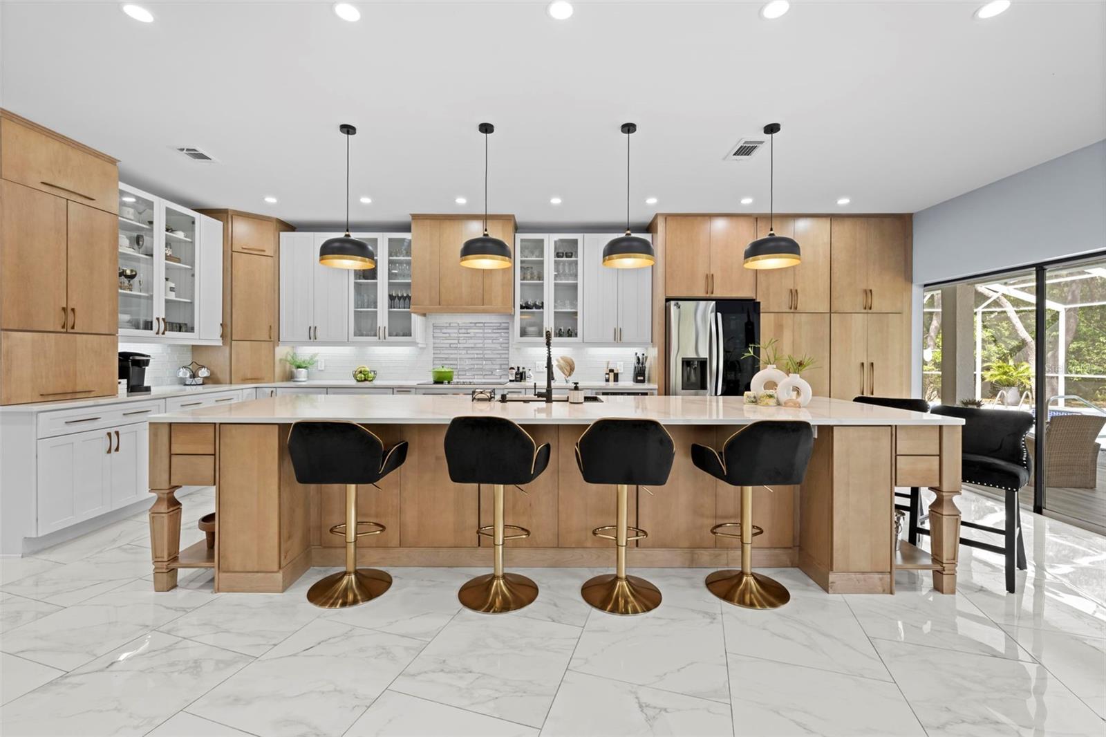 Image 20 of 100 For 161 Chase Street