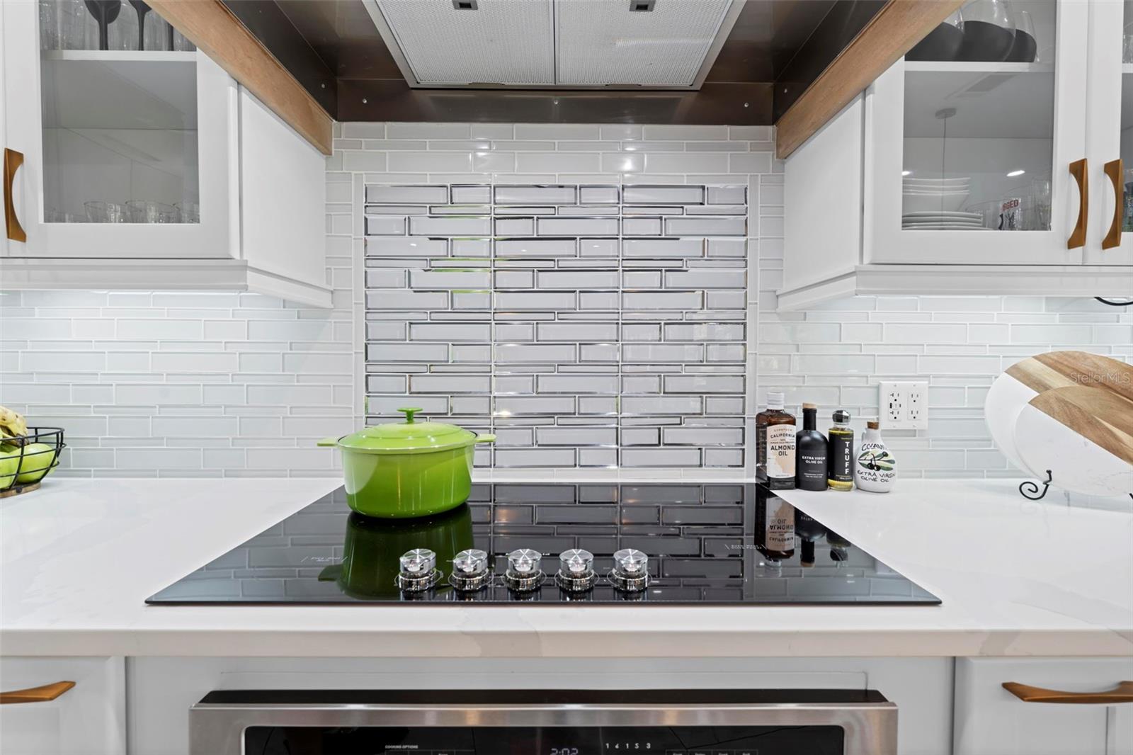 Image 34 of 100 For 161 Chase Street