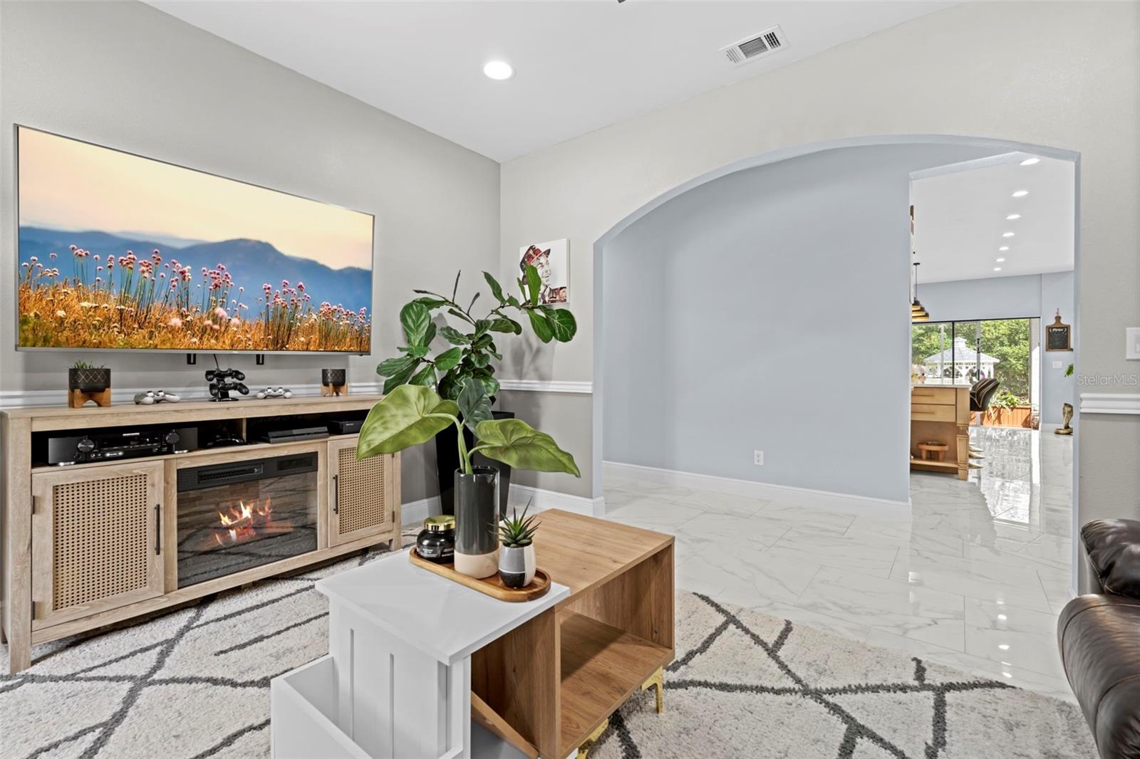 Image 64 of 100 For 161 Chase Street