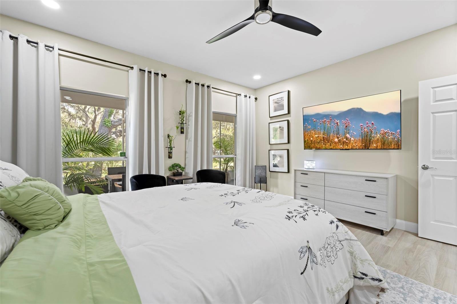 Image 69 of 100 For 161 Chase Street