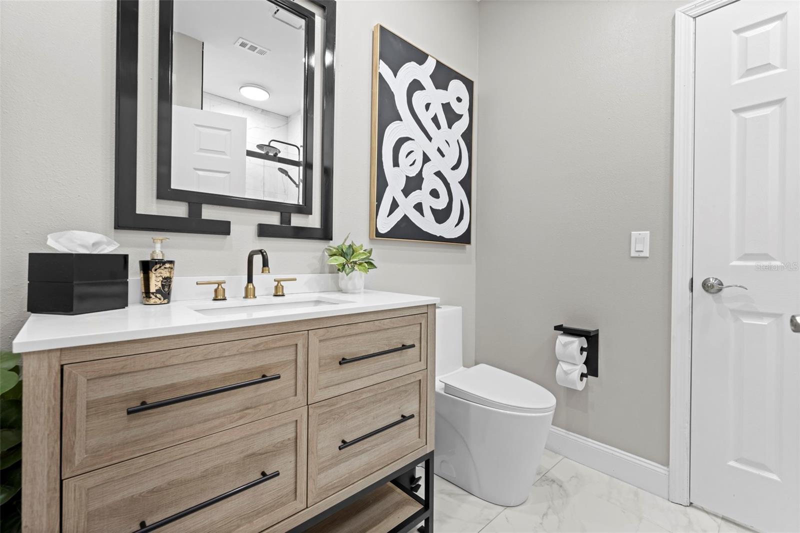 Image 73 of 100 For 161 Chase Street