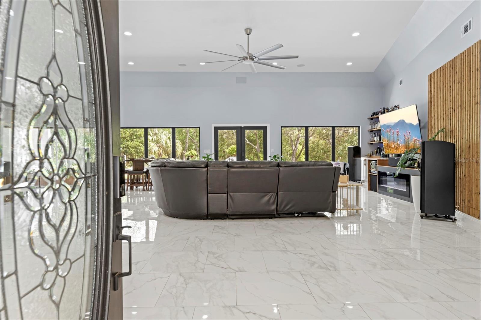 Image 8 of 100 For 161 Chase Street