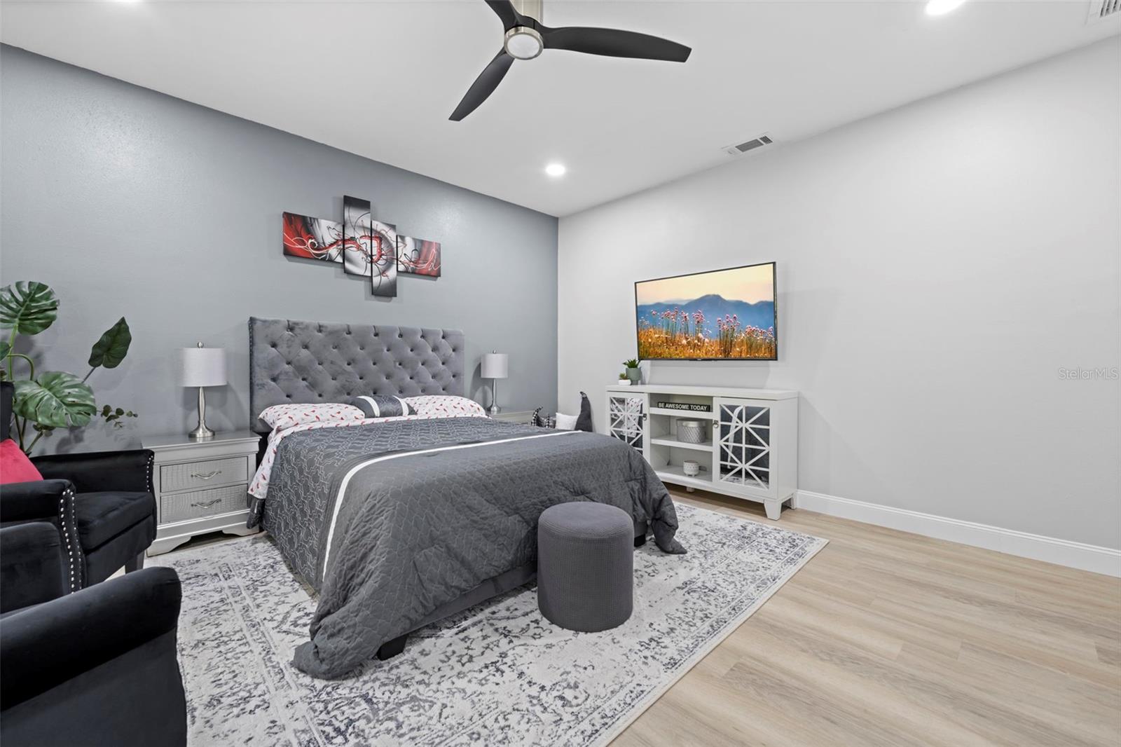 Image 81 of 100 For 161 Chase Street