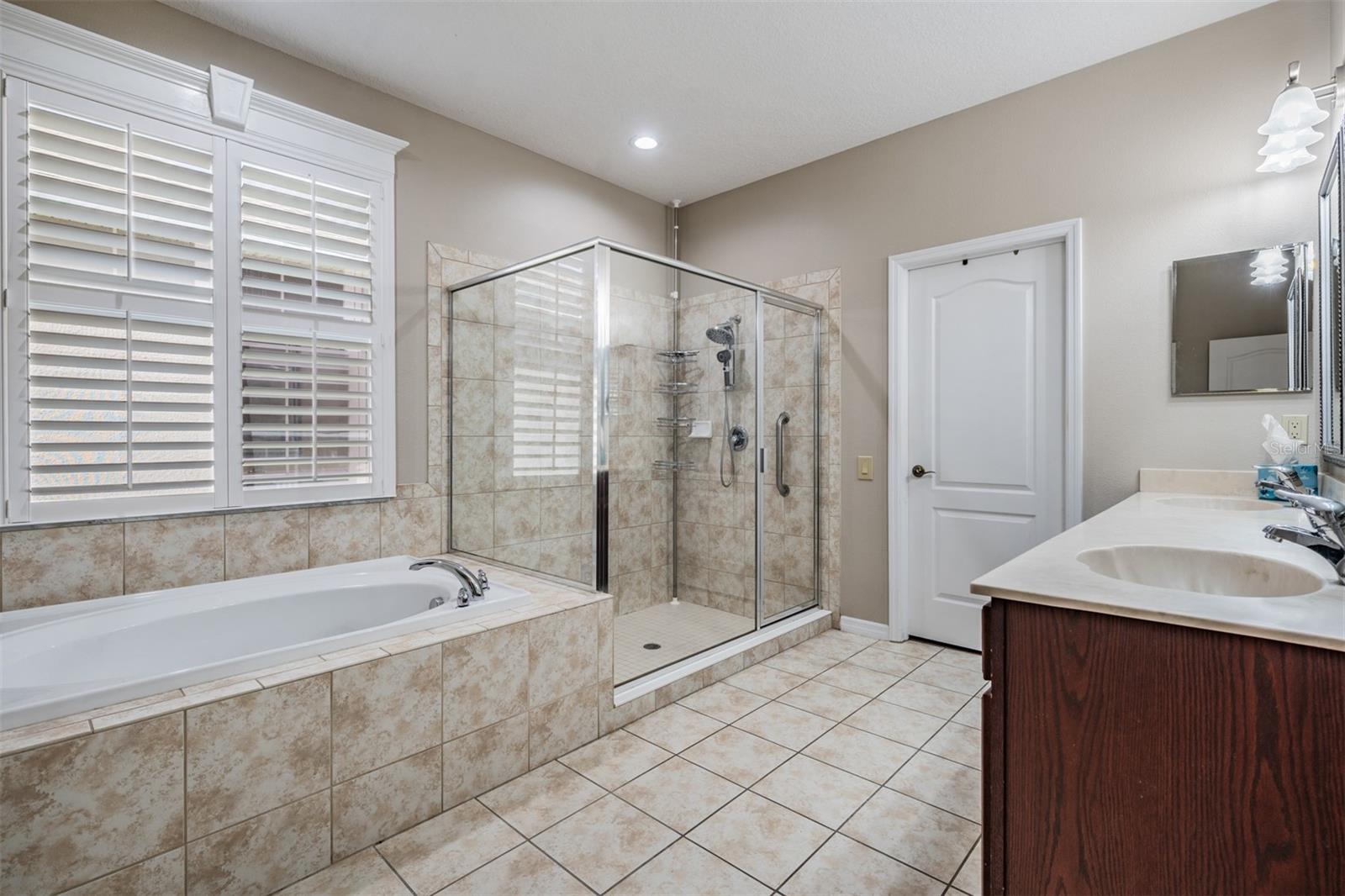 Image 25 of 49 For 14640 Balloch Drive