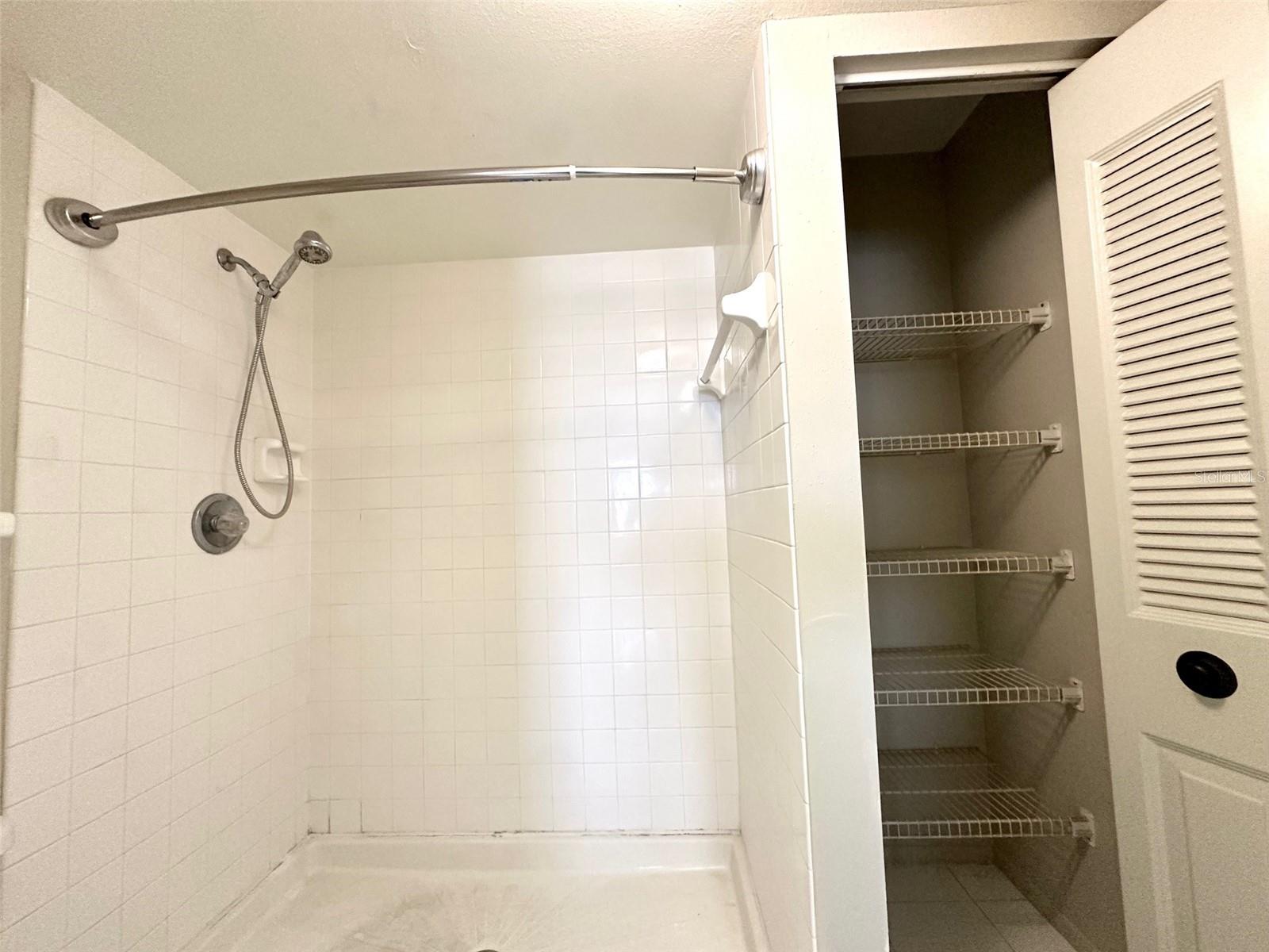 Image 11 of 25 For 1316 Pasadena Avenue S 506