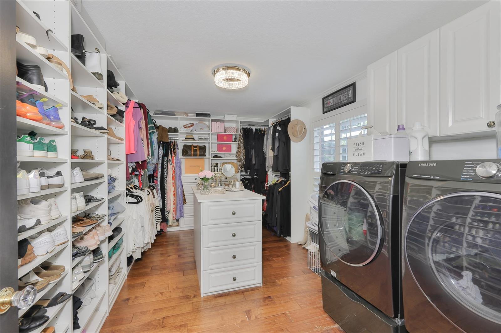 Image 32 of 72 For 119 Hickory Creek Boulevard