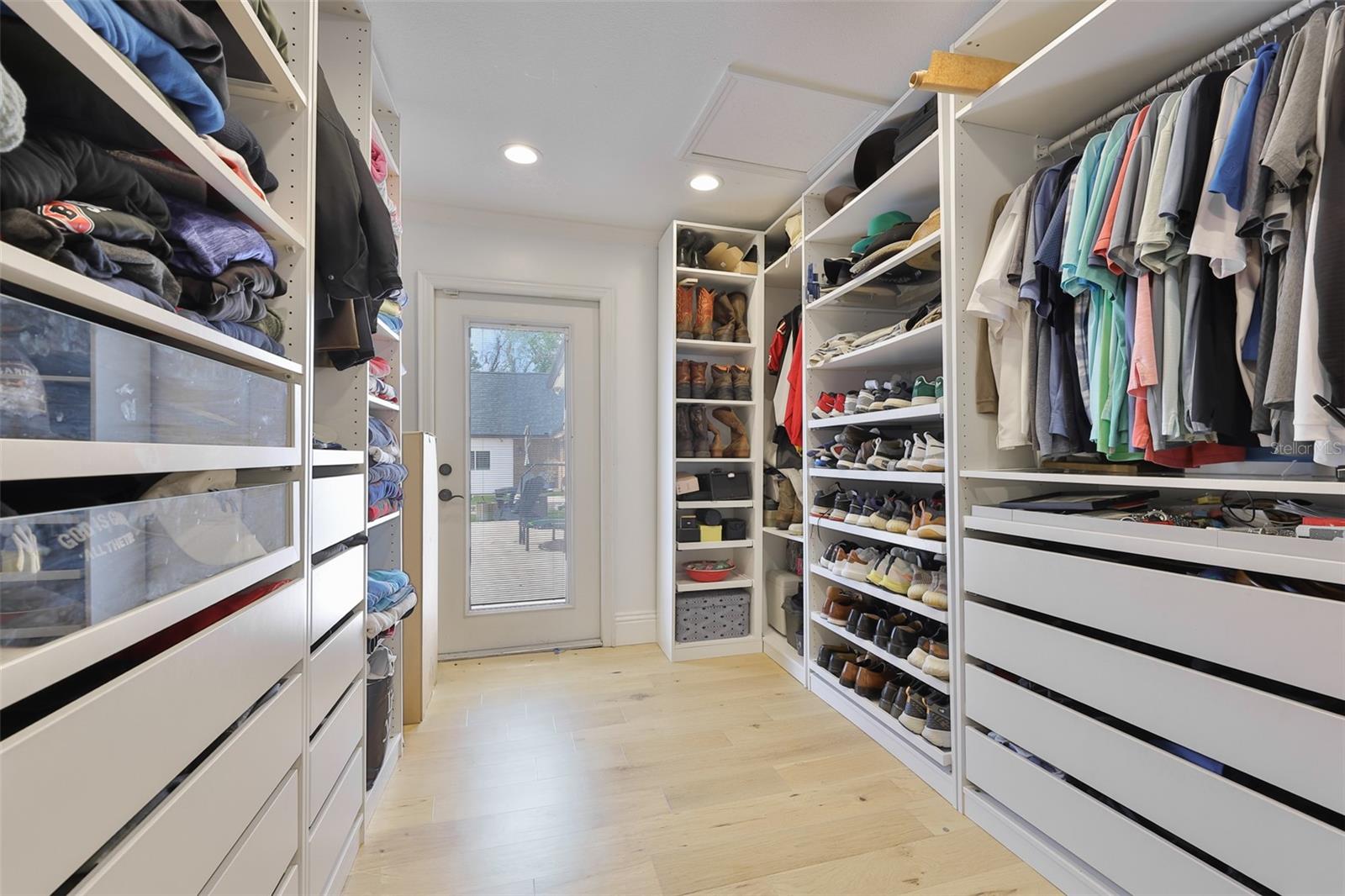 Image 38 of 72 For 119 Hickory Creek Boulevard