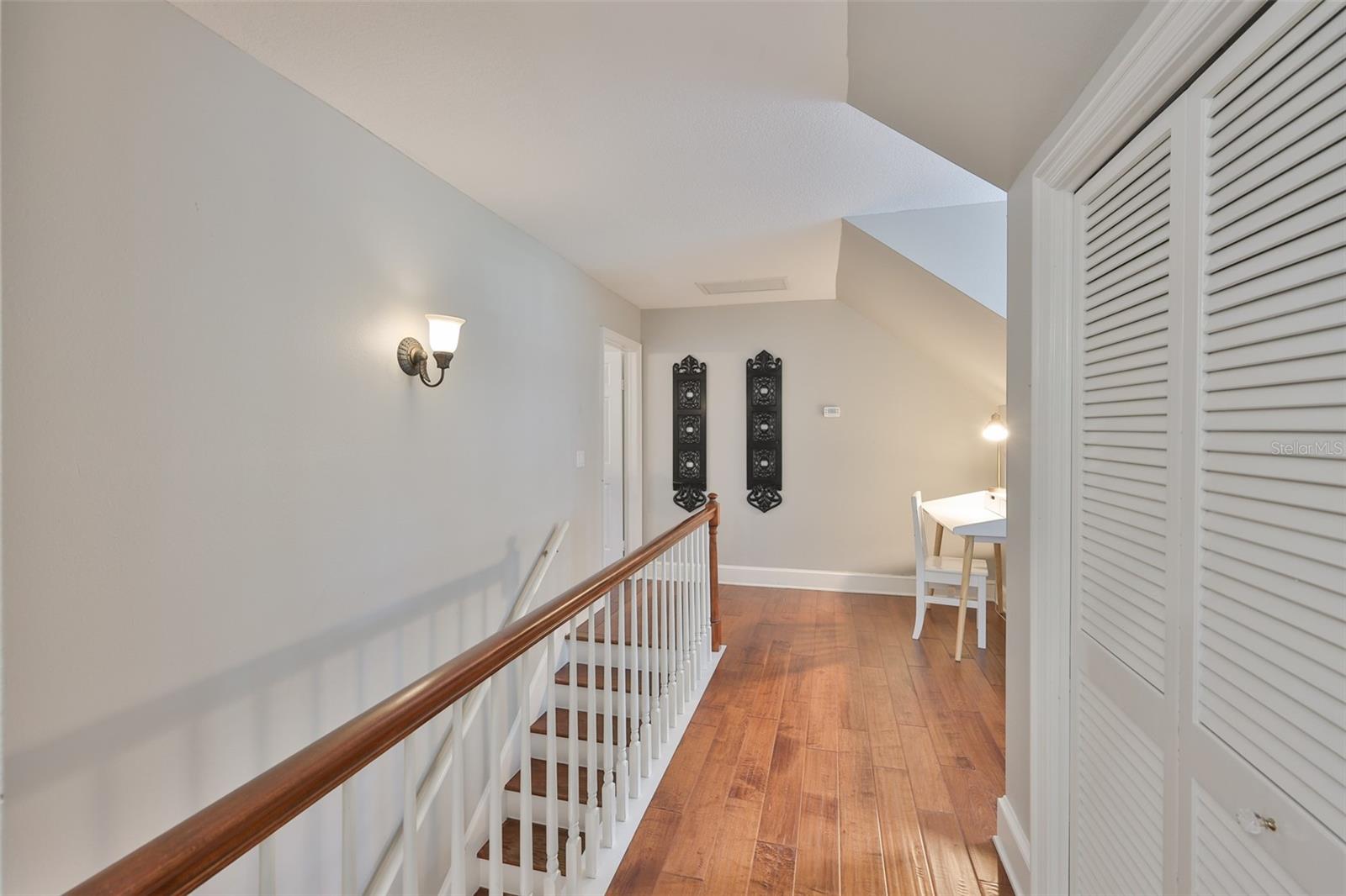 Image 39 of 72 For 119 Hickory Creek Boulevard