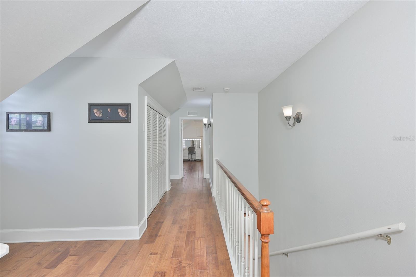 Image 44 of 72 For 119 Hickory Creek Boulevard