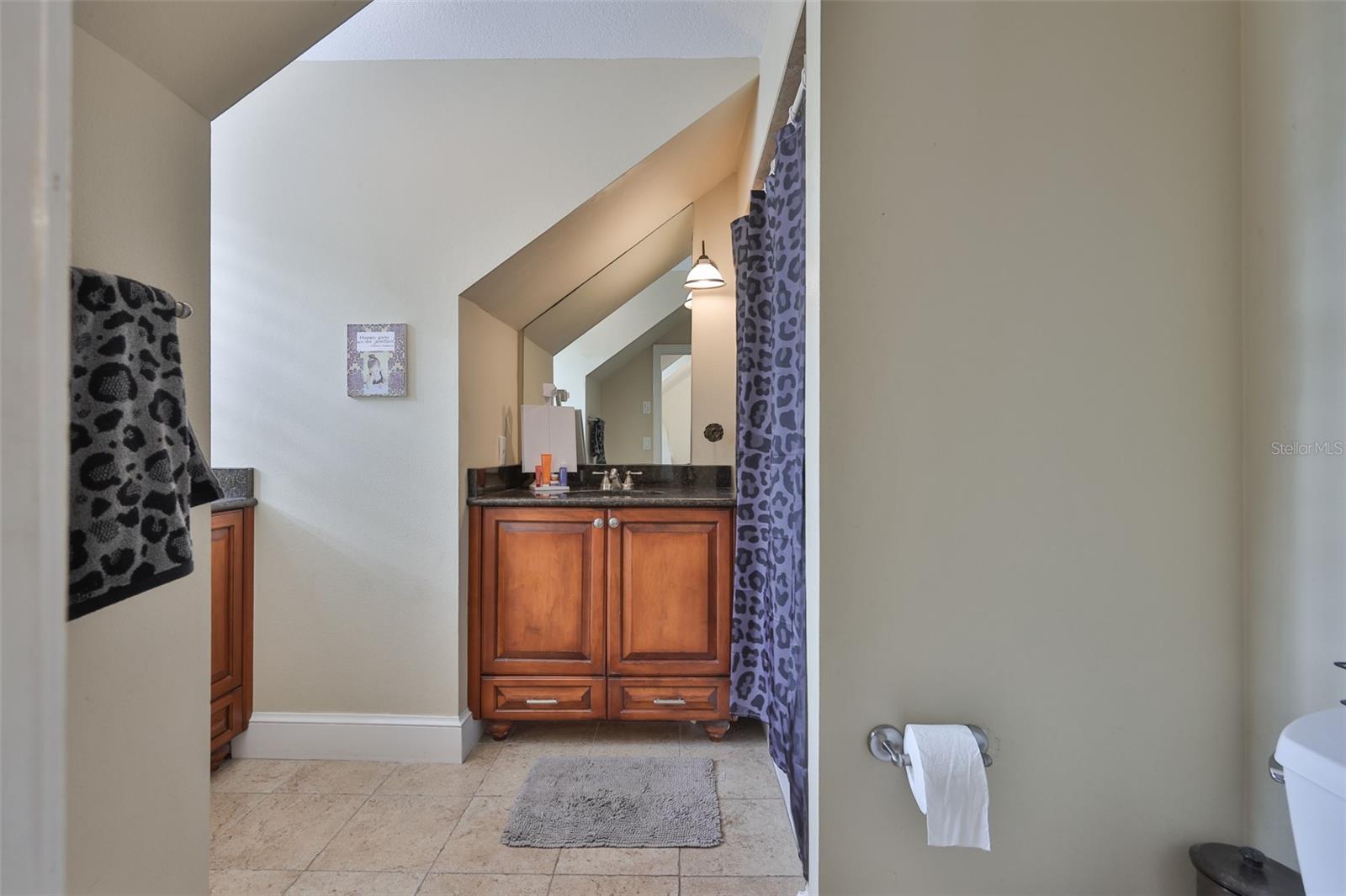 Image 47 of 72 For 119 Hickory Creek Boulevard