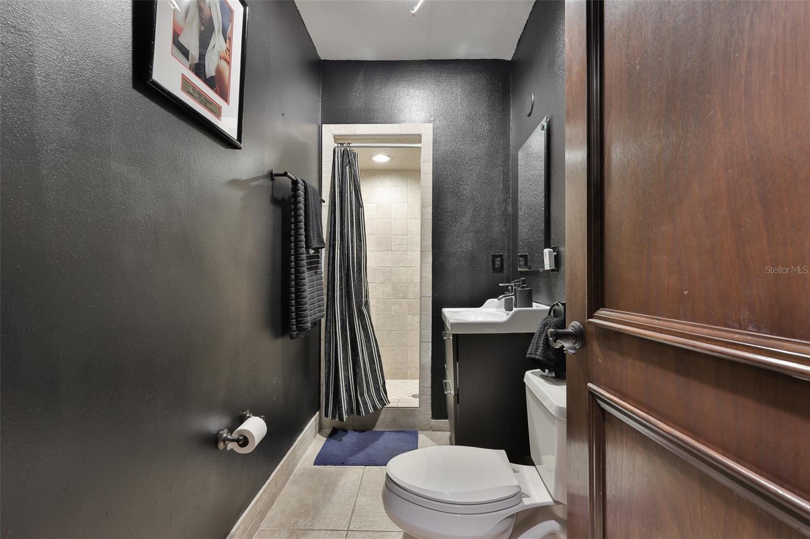 Image 51 of 72 For 119 Hickory Creek Boulevard