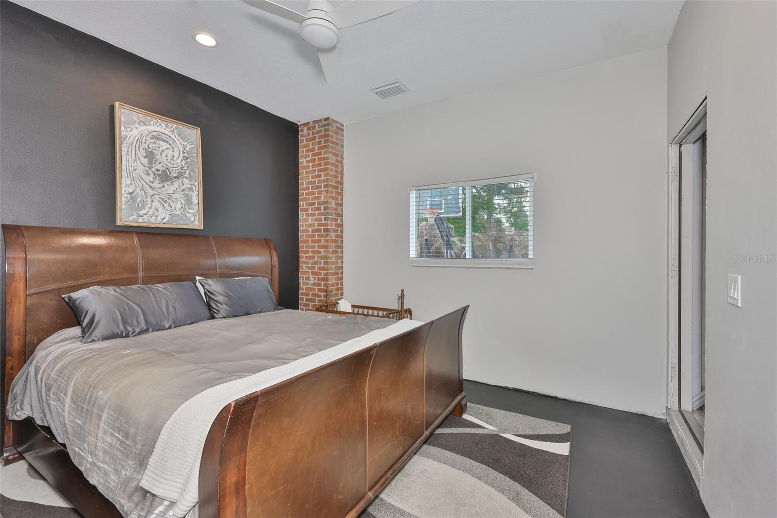 Image 58 of 72 For 119 Hickory Creek Boulevard