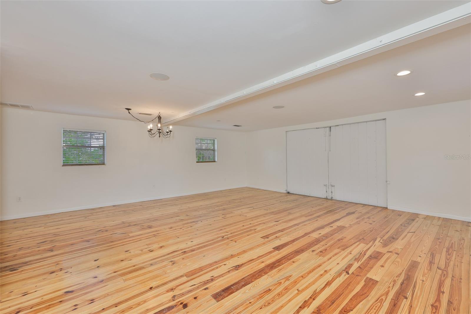 Image 60 of 72 For 119 Hickory Creek Boulevard