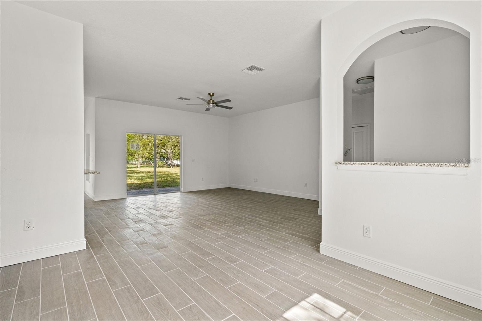 Image 11 of 37 For 179 Jenkins Avenue