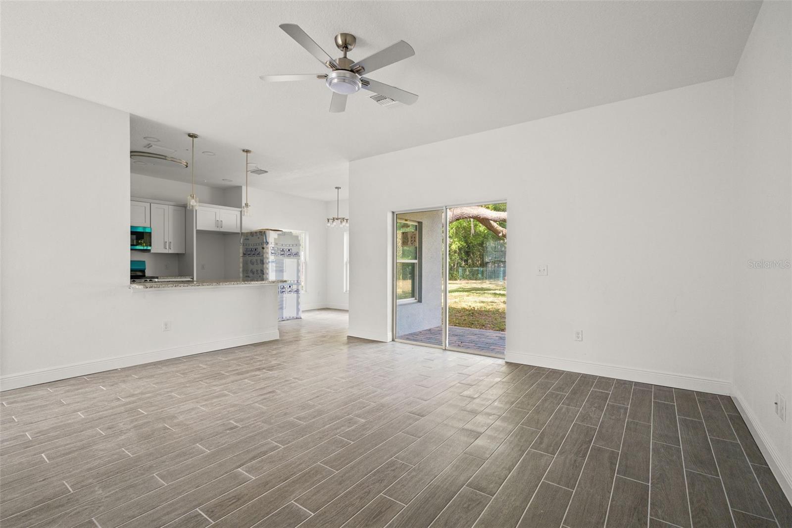 Image 8 of 37 For 179 Jenkins Avenue