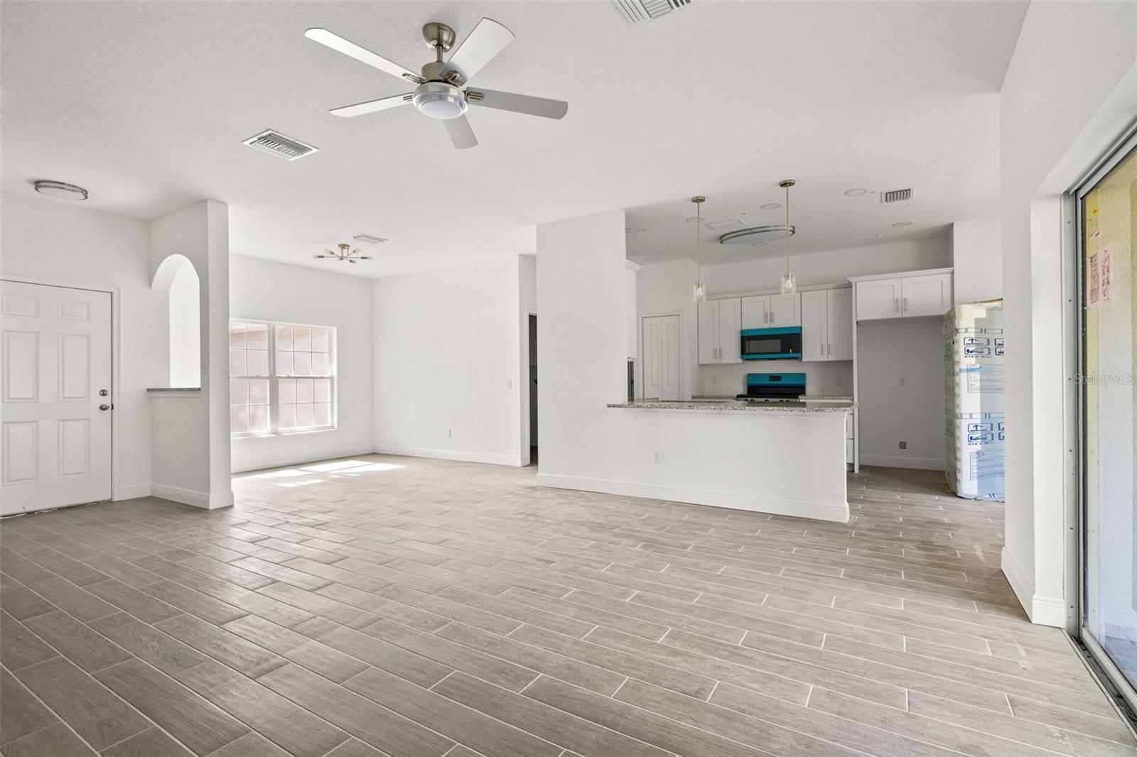 Image 9 of 37 For 179 Jenkins Avenue