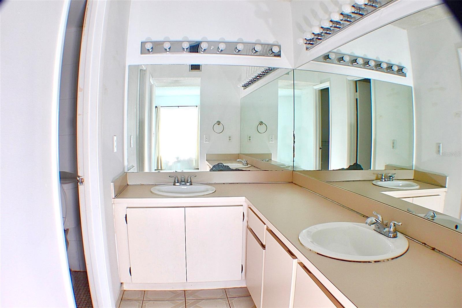 Image 14 of 22 For 5900 127th Avenue 3213